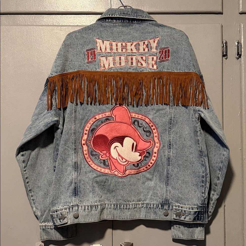 Disney Women's Light Washed Denim Jacket Size L NWT Western Fringe Rhinestone